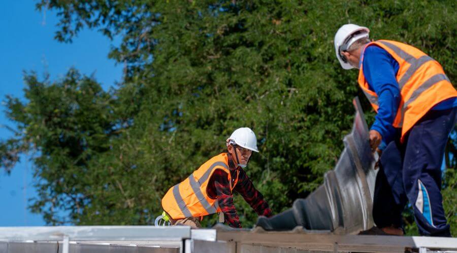 Professional Flat Roofing Installation in Keswick, IA